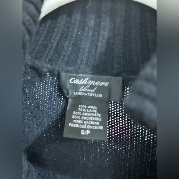 Lord & Taylor Black Cashmere Blend Zip-Front Poncho – Size Small - Picture 6 of 6